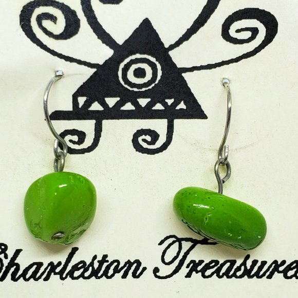 Handmade Charleston Treasures Green Polished Rock / Pottery Dangle Earrings NOS - Picture 3 of 7